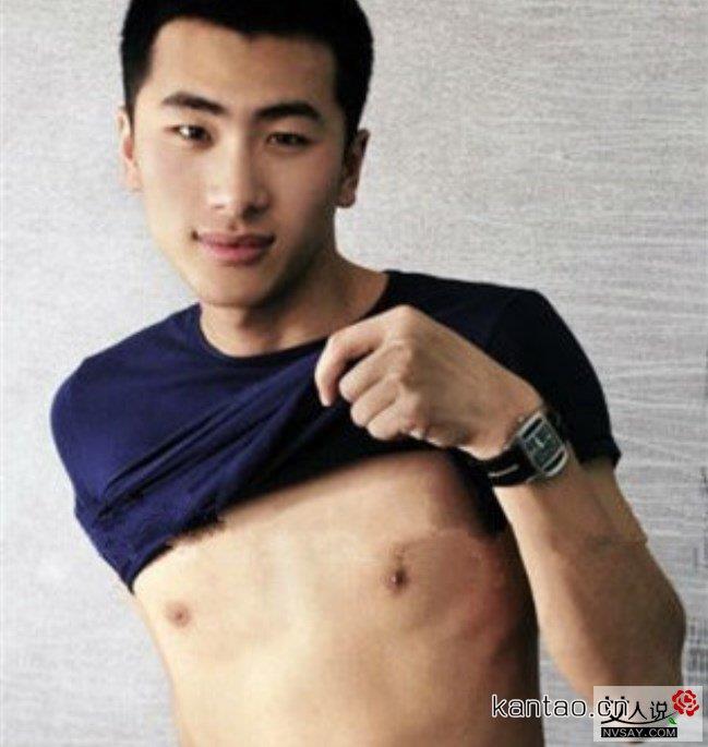 明星八卦 正文    男模陈大卫凭借着自己在浴室内的一番艳照成功搏得