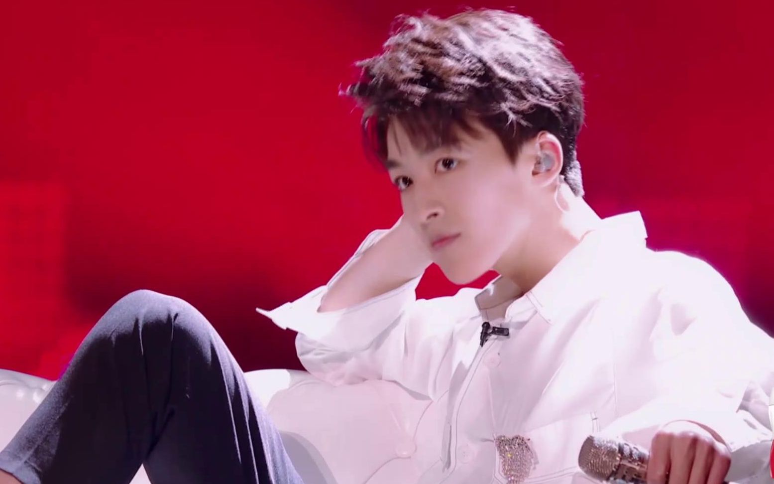 何洛洛放弃高考-高考和梦想哪个重要?jpg