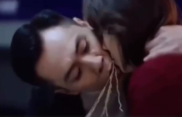 刘烨马伊琍“面条吻” 奇葩的吻戏在考验观众的接受程度吗1.jpg
