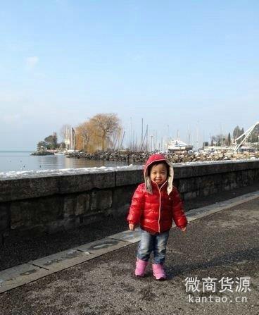 赵薇爱女最新照片 赵薇爱女最新潮范着装(图)