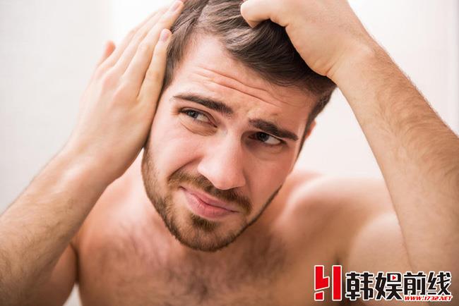 男人脱发是什么原因 猝不及防变成地中海4招来解决